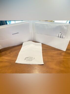 CHANEL Handbag Cleaning Cloth 2 Glove Care Kit for Purse Bag Shoes & Booklet
